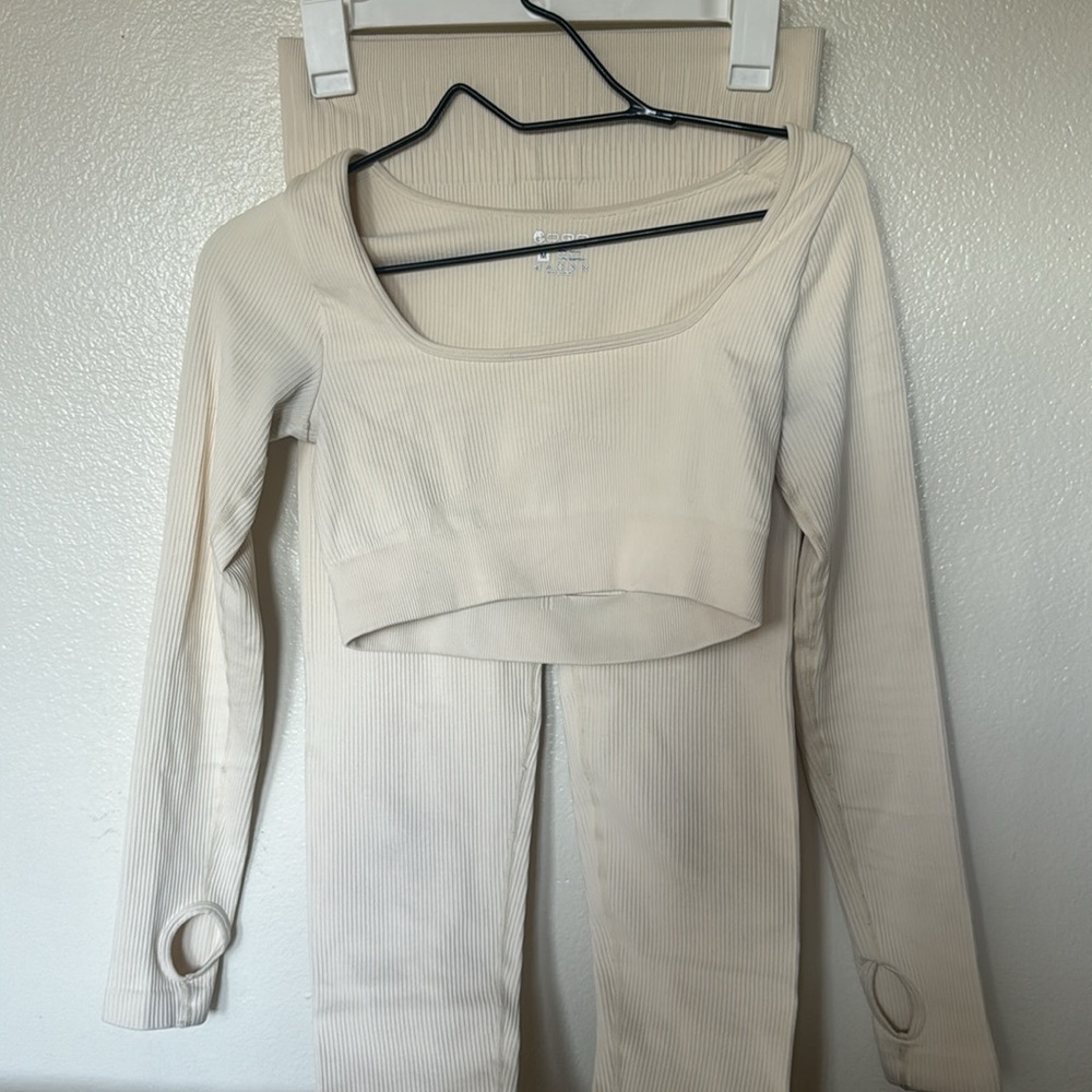 Cream 2 Piece Set